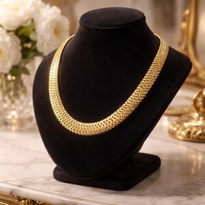 VTG Gold Tone Necklace